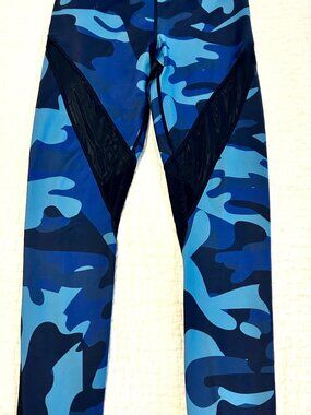 Zyla Active women's Leggings in Blue Camouflage iwth Sheer Stripes, Size 4.